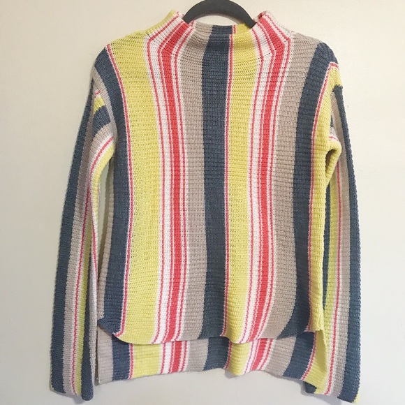 Unique Vertical Striper Turtle Neck - Picture 3 of 6